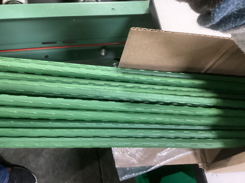 Condition photo showing Good Condition for laveve garden stakes 48 inches heavy duty steel tomato stake, plastic coated support for securing trees, climbing plants, cucumber, beans, pack of 40 48 inch 40pcs