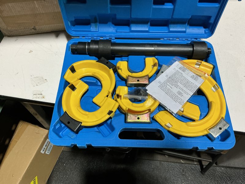 Condition photo showing Good Condition for heavy duty macpherson strut spring compressor tool - impact wrench compatible, coil spring extractor kit with overload protection & safety guard, 3 interchangeable forks for car & utv impact wrench rated