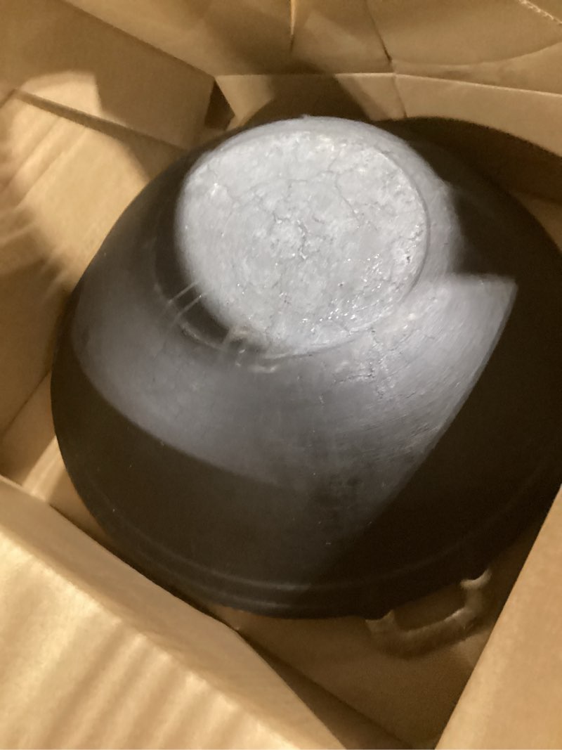 Condition photo showing Good Condition for WANGYUANJI Handmade Cast Iron Wok 14.2 inch Large Woks Stir-Fry Pans with Dual Handle,Fry Pan Suitable for Induction, Electric, Gas, Halogen All Stoves-Black,Uncoated Craft Pot Healthy Cooking Wok Dual Handle 14.1" 14.2 inches