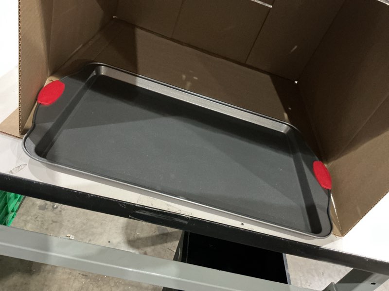 Condition photo showing Good Condition for boxiki kitchen nonstick baking sheet pan – heavy-gauge carbon steel, warp, dent, and rust-resistant – gourmet rimmed half cookie sheet trays, non-toxic for exceptional baking performance - 15x10 inch quarter sheet pan 1 pc