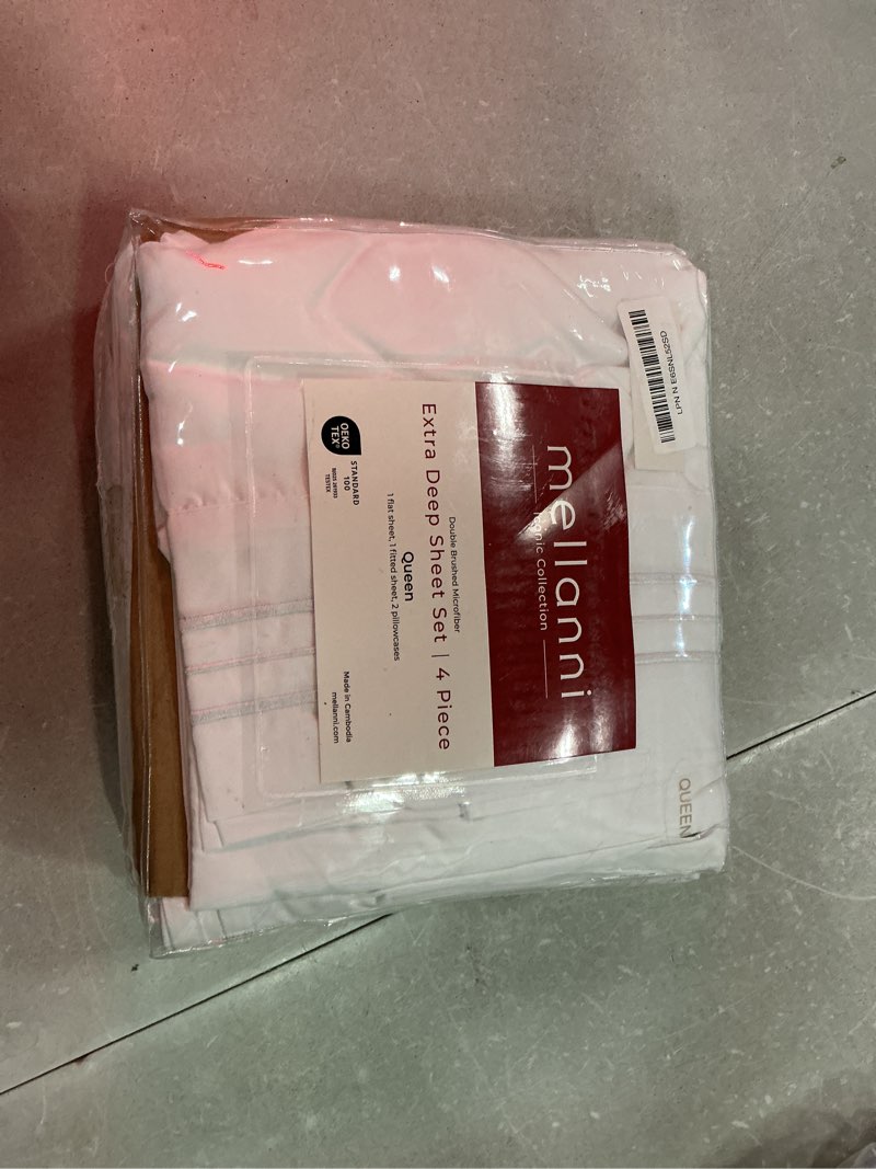 Condition photo showing New/Like New for mellanni extra deep queen sheets - 4 pc iconic collection bedding - hotel luxury, ultra soft, cooling bed sheets - wrinkle, fade, stain resistant (queen, white) 1102 white queen - extra deep pocket