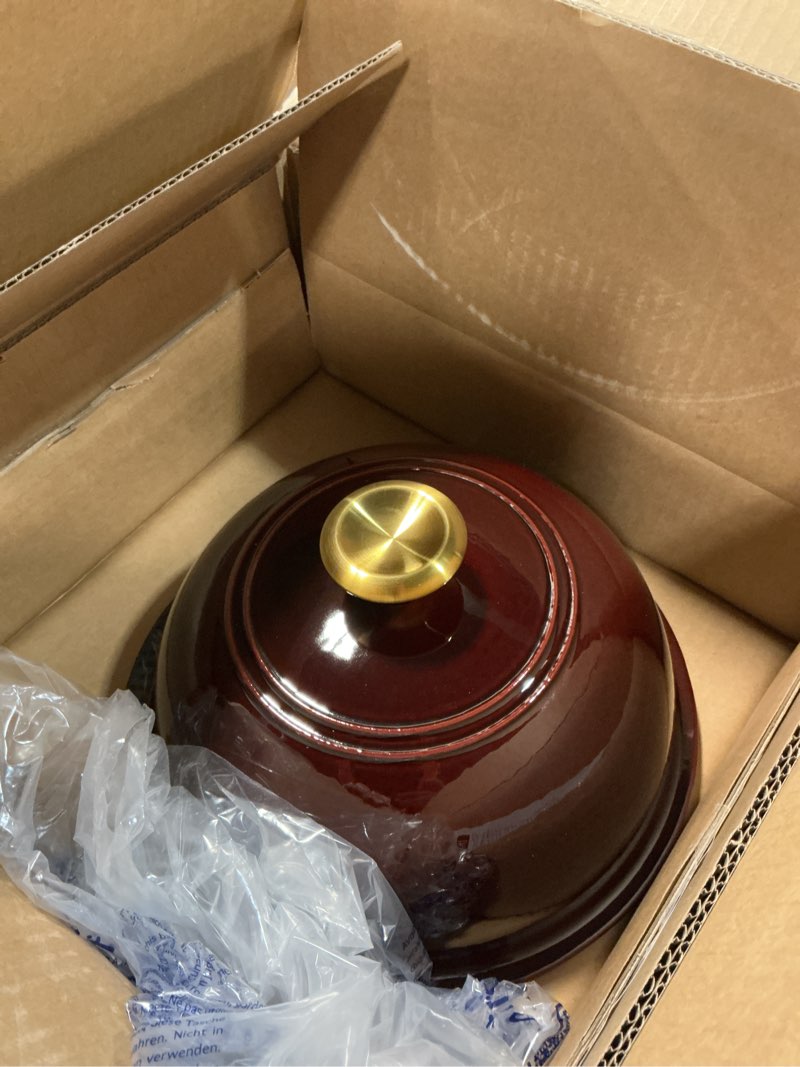 Condition photo showing Good Condition for tramontina 9.5" enamel cast iron bread oven