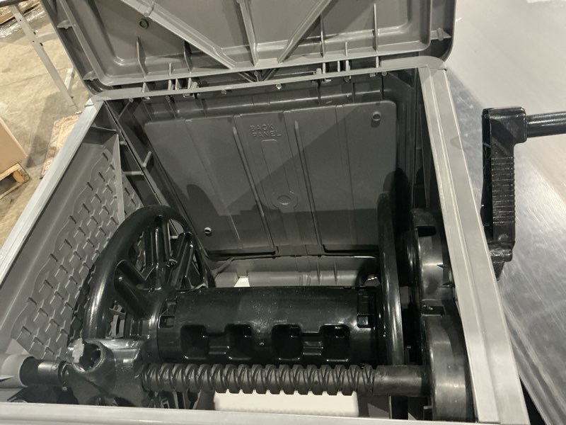 https://lotting-media.assets.bidfta.com/lotting_e6e75d04-c7a0-46ca-a2bd-a278b40eea83