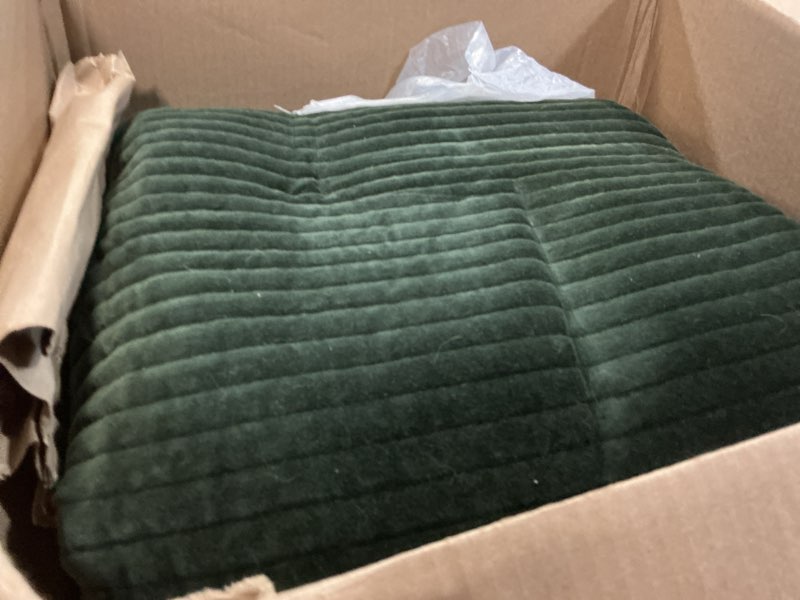 Condition photo showing Good Condition for cotton velvet channel quilt, king, forest green