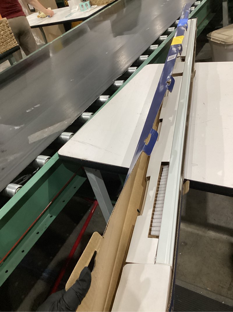 Condition photo showing Good Condition for levolor vertical headrail 66