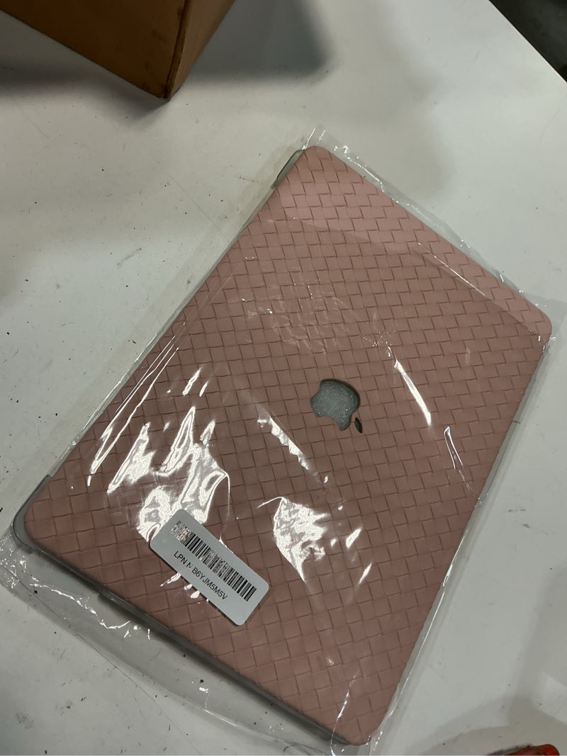 Condition photo showing Good Condition for seorsok compatible with macbook pro 13 inch case m2 2023,2022,2021-2016 a2338 m1 a2251 a2289 a2159 a1989 a1708 a1706,elegant leather plastic hard case&keyboard cover,pink tartan pvc no logo cutout pro 13 (a2338 m1 a2251 a2289 a2159 a1989 a1706) pink( tartan pvc)