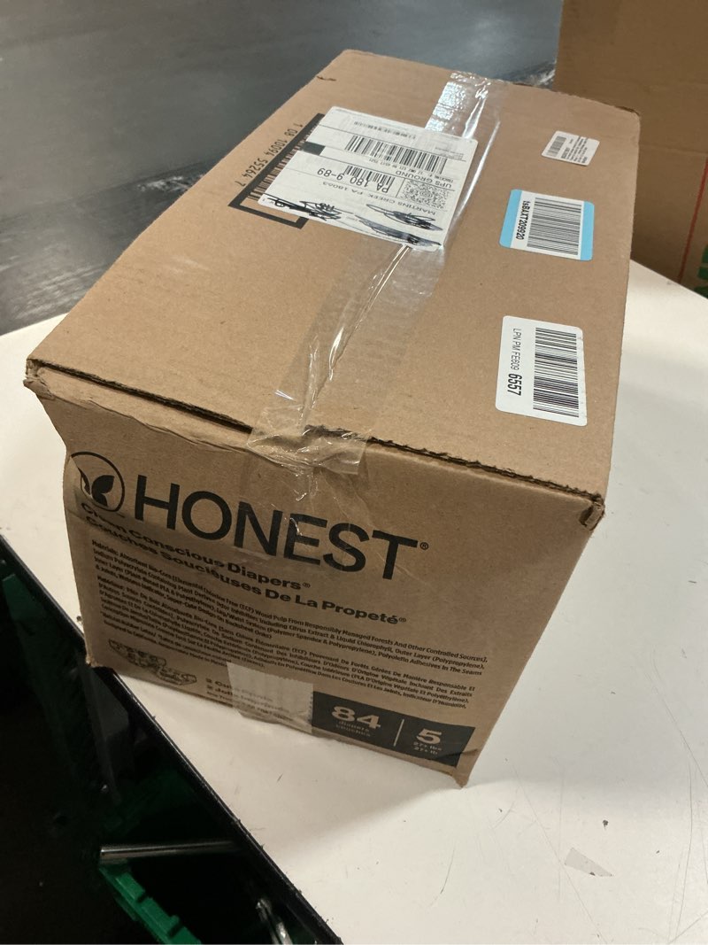 Condition photo showing New/Like New for The Honest Company Comfort Dry Disposable Diapers for Sensitive Skin, Hypoallergenic, Wingin' It + Catching Rainbows, Super Club Box Size 5 (27 lbs) 84 Count Size 5 (84 Count) Wingin' It + Catching Rainbows