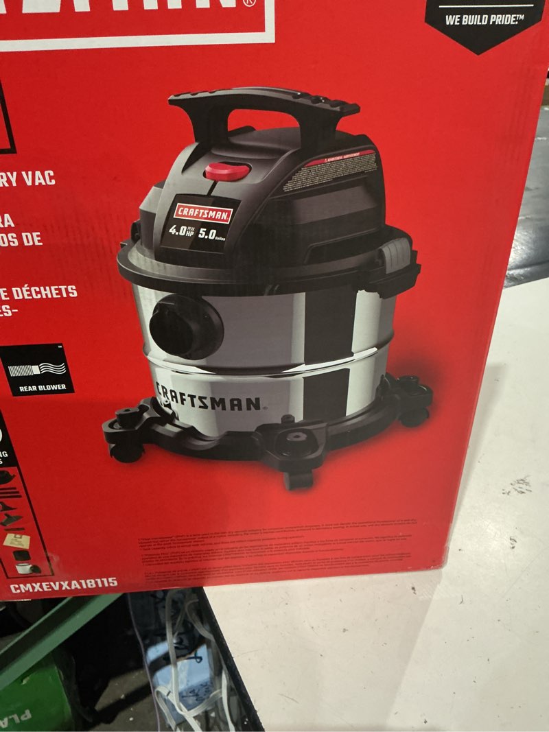 craftsman  5 gal  18.9 l*  4.0 peak-hp  5 gallon* wet/dry vac  aspiradora para líquidos/solídos de 5 galones*  aspirateur de déchets secs/humides- 5 gallons*