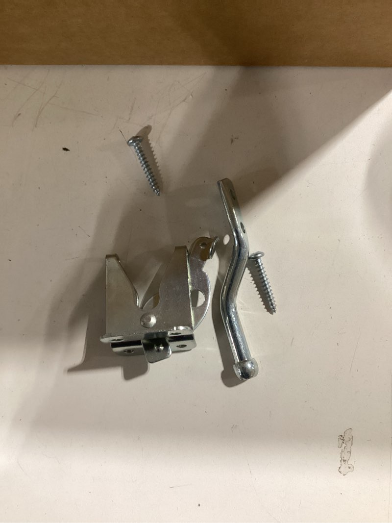 Condition photo showing Good Condition for national hardware 4-in zinc gate latch