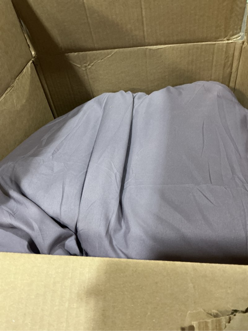 Condition photo showing Good Condition for rosgonia king size comforter set dusty purple, 3pcs (1 boho comforter & 2 pillowcases) all season bedding lightweight bedspread blanket quilt king comforter 104"x90" dusty purple
