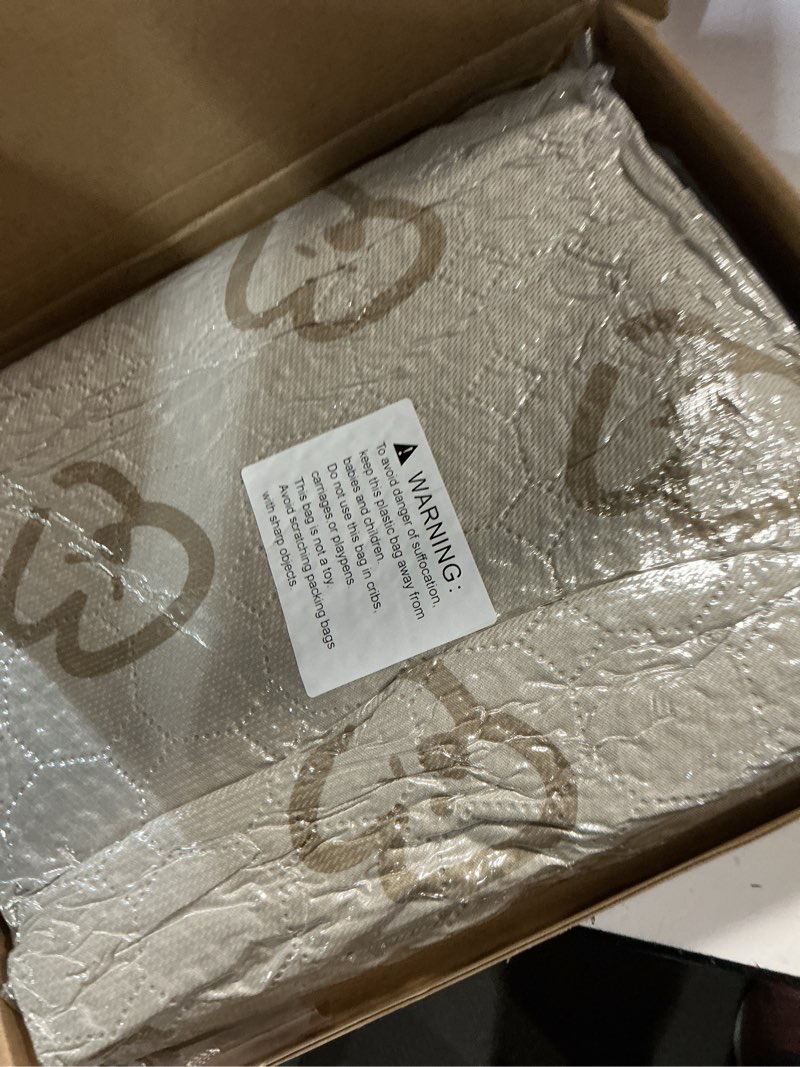 Condition photo showing New/Like New for (only pupy pands)  ) fxw washable pee pads for dogs, puppy pads with super absorbent, specifically designed for fxw rollick/homeplus 24inch 6 panels dog playpen, 31\\\\\\\" hexagon, khaki, 1 pack khaki 62\\\\\\\" × 55\\\\\\\" (1pack)