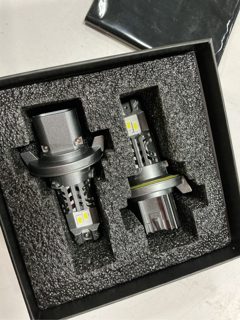 Condition photo showing Good Condition for FAHREN H13/9008 Light Bulbs, 6500K Cool White, 50000LM High Brightness, 32 CSP Chips, 1:1 Halogen Si