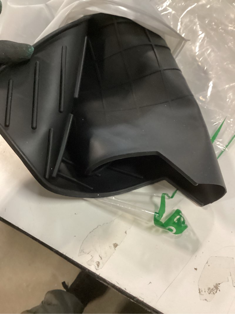 Condition photo showing Good Condition for LKYLIVE Silicone Drying Mat, 23"X17" With Built-in Drain Lip,Heat-Resistant,Eco-friendly,Hygienic Drying Pad,Leak-Proof and Non-Slip,Silicone Dish Drying Mat for Kitchen Counter or Sink?Black 23X17? Black 23" x 17"