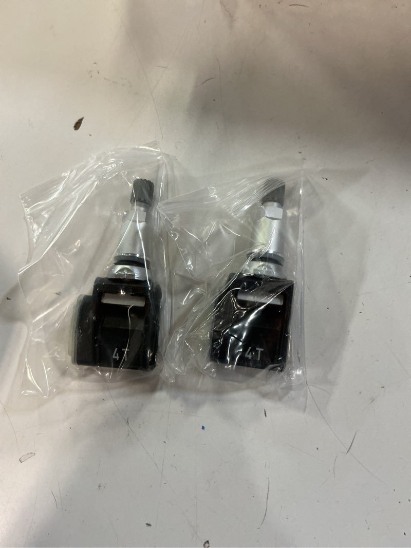 Condition photo showing As Is for 13545366 trailer tpms 433mhz for 2019-2025 chevy silverado 1500/2500 hd/3500 hd/ev,suburban, tahoe,gmc sierra 1500/2500 hd/3500 hd/ev,yukon/yukon xl,cadillac escalade(esv) 86803857,85110397,84152501