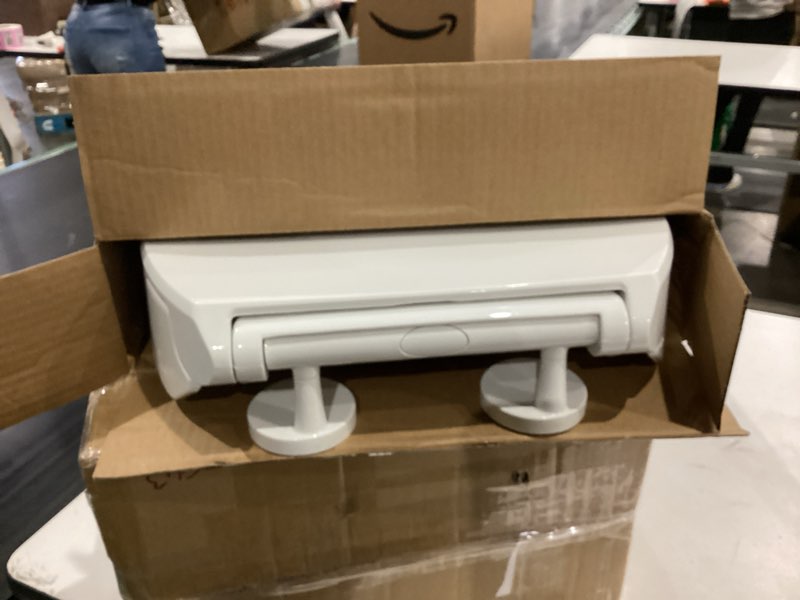 Condition photo showing Good Condition for kohler 25876-0 hyten 3" height, elevated soft close round toilet seat, contoured seat with grip-tight bumpers, quick-attach hardware, white white round