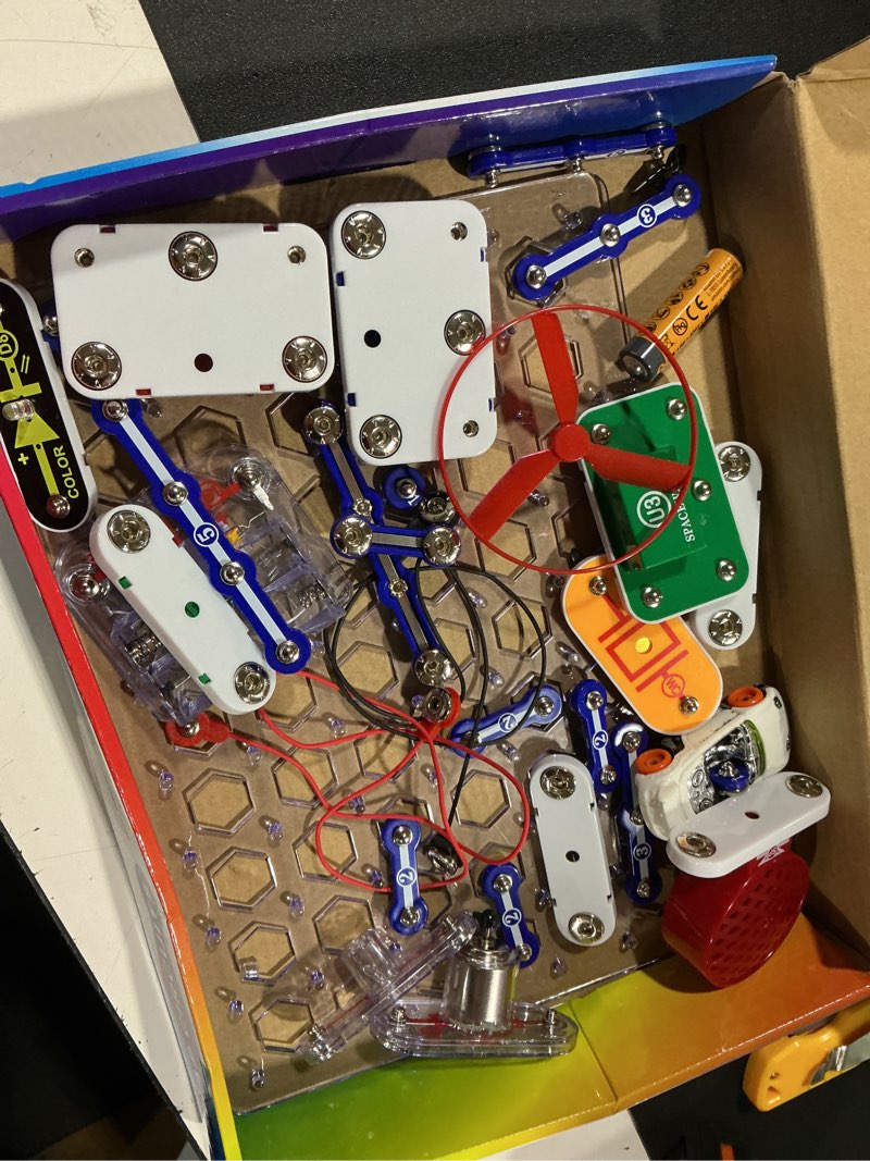 Condition photo showing Good Condition for snap circuits jr. sc-100 electronics exploration kit, over 100 projects, full color project manual, 28 parts, stem educational toy for kids 8 +