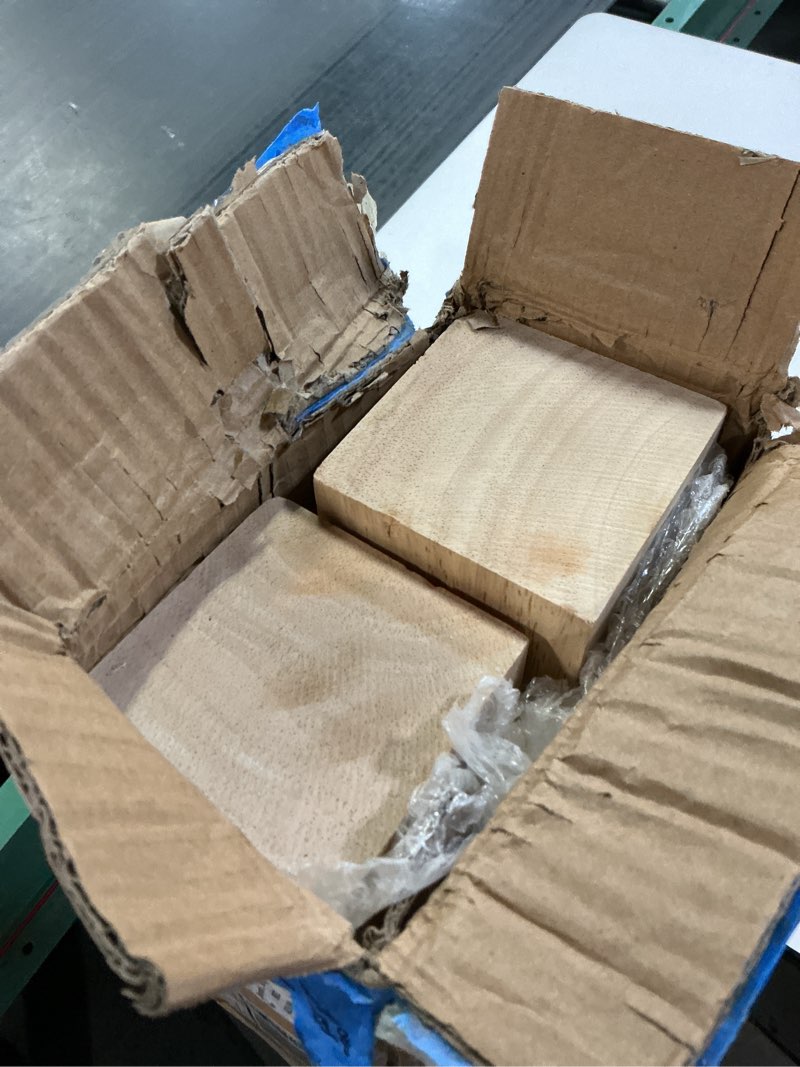 Condition photo showing Good Condition for Bonerwhite 2 Pcs 3.5x3.5x48 in Solid Oak Stair Newel Post with A Single Groove Notched Wood Balusters for Staircase Handrails Interior Wood Newel Post Interior Railing for Stair Handrails Railing Kit