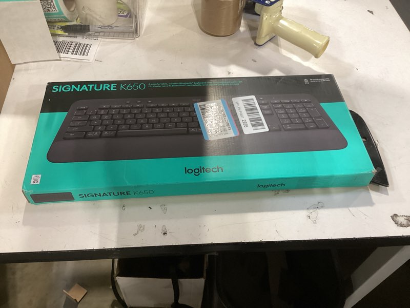 Condition photo showing New/Like New for logitech signature k650 comfort full-size wireless keyboard with wrist rest, ble bluetooth or logi bolt usb receiver, deep-cushioned keys, numpad, compatible with most os/pc/window/mac - graphite keyboard graphite