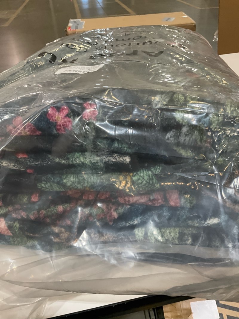 Condition photo showing Good Condition for Beeiva 2x6 Runner Rug for Entryway, Dark Green Vintage Forest Washable Kitchen Runner for Bedroom Beside Bed, Faux Wool Stain Resistant Hallway Rug Boho Botanical Print Decor(Dark Green,2x6ft) Dark Green 2' x 6' (Rectangular)