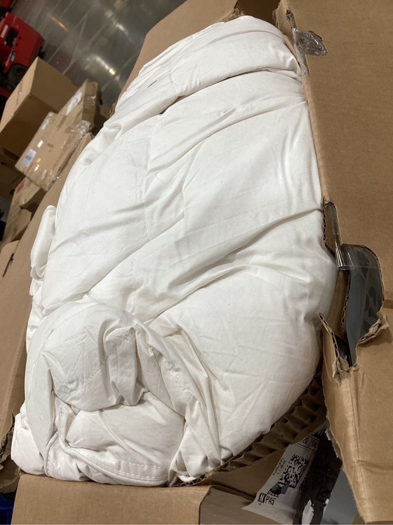 Condition photo showing As Is for serta goose feathers down fiber comforter king size duvet insert,100% cotton, hotel luxury hypoallergenic comforter all season medium warmth 106 x 90 in white white/all season king