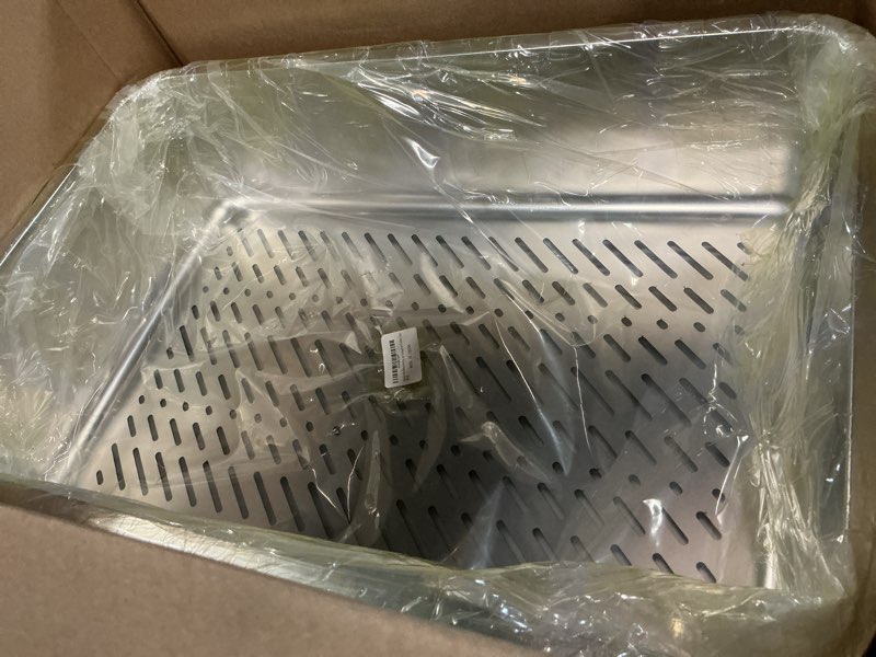 Condition photo showing Good Condition for stainless steel sifting litter box with sifter,23.6'' metal cat sifting litter box for pine pellets,high side to prevent litter tracking for big cat multi cats,anti-urine leakage,easy cleaning(large)