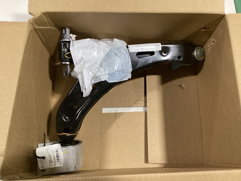 Condition photo showing Good Condition for ACDelco Control Arm - 85117101