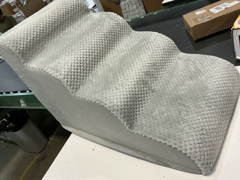 Condition photo showing Good Condition for MIHIKK Dog Stairs Ramp, Curved 4-Step Dog Steps for Small Dogs and Cats, Pet Stairs for High Beds and Couch with Anti-Slip Washable Cover and Durable High Density Foam, Grey Grey 4-Step?28D*16W*19H?