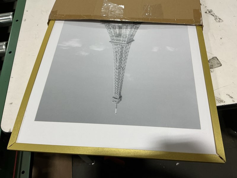Condition photo showing Good Condition for upsimples 18x24 picture frame, display pictures 16x20 with mat or 18 x 24 without, wall hanging poster frames, gold, 1 pack gold 18x24