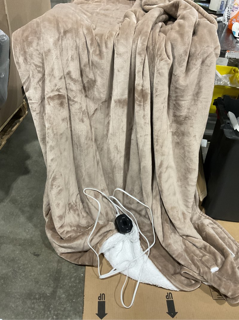 Condition photo showing Good Condition for bedsure electric blanket king size - dual control heated blanket king size, fast heating with 10 time settings & 10 heat settings, warm gift for grandma (100x90 inches, cream) 02 - cream king