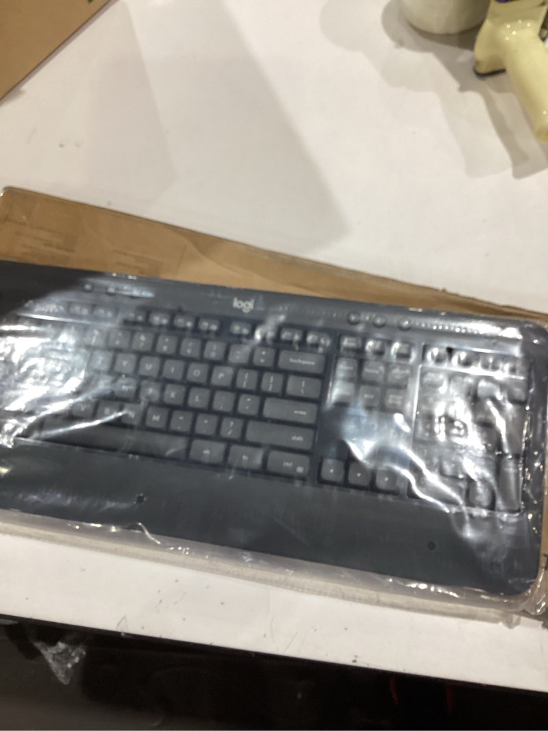 Condition photo showing New/Like New for logitech mk540 advanced wireless keyboard and mouse combo for windows, 2.4 ghz unifying usb-receiver, multimedia hotkeys, 3-year battery life, for pc, laptop 2024 model