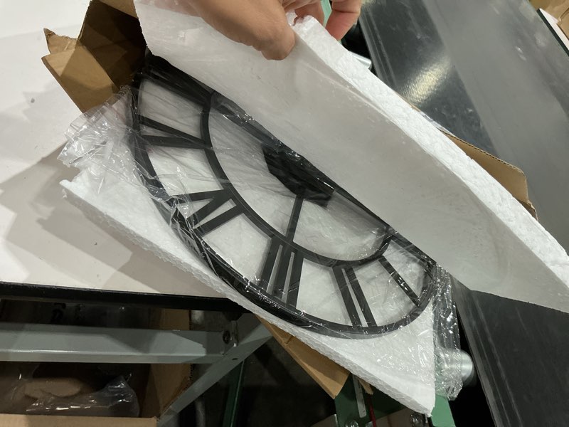 Condition photo showing Good Condition for leike 16" large wall clocks battery operated, round modern silent non-ticking black metal wall clock for living room decor, bedroom kitchen (40cm diameter, black roman number) 16 inch black-roman number