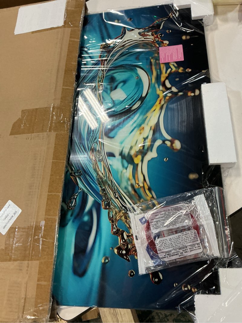 Condition photo showing Good Condition for Evgosm Tempered Glass Backsplash for Kitchen, Water Splash Stove Splashback, Glass Backsplash, Used for Kitchen Wall Protection and Decoration, Easy to Install and Clean. (30x18'') 30"L x 18"W