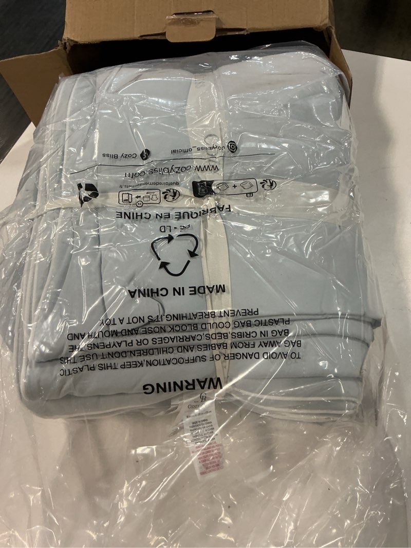 Condition photo showing New/Like New for cozy bliss cooling comforter queen size, cooling blankets for hot sleepers and night sweats, blue summer comforter for queen size bed, breathable soft lightweight silk smooth blue queen(90"*90")