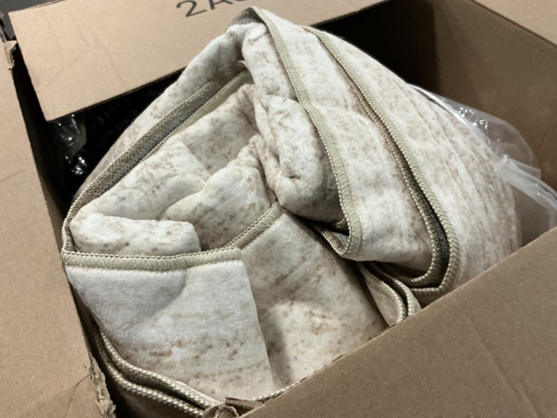 Condition photo showing As Is for vintage living room area rug - 8x10 large machine washable boho moroccan rug distressed farmhouse rugs for bedroom - soft non-slip indoor carpet for dining room office nursery(ivory, 8'x10') ivory 8' x 10' (rectangular)