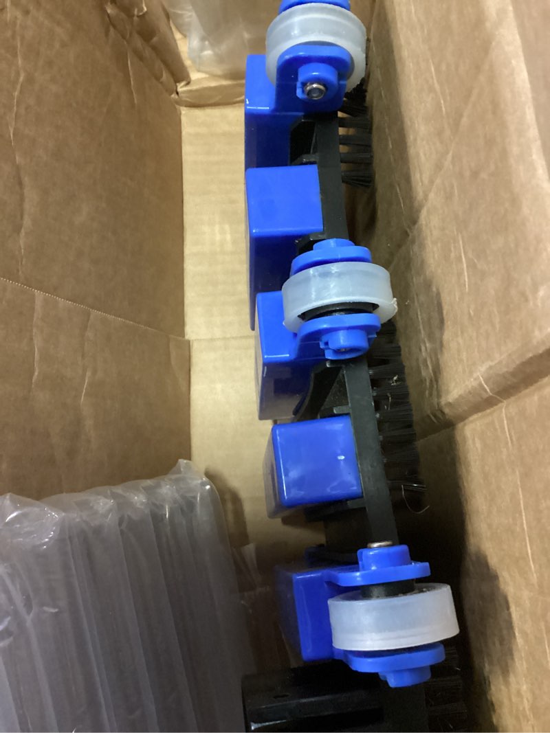 Condition photo showing Good Condition for aquatix pro pool vacuum head, 22" extra large commercial grade, 10 weighted plates, 2 x hose adapter, aluminium handle, stainless steel balls, flex swivel swimming pool head with bottom brush