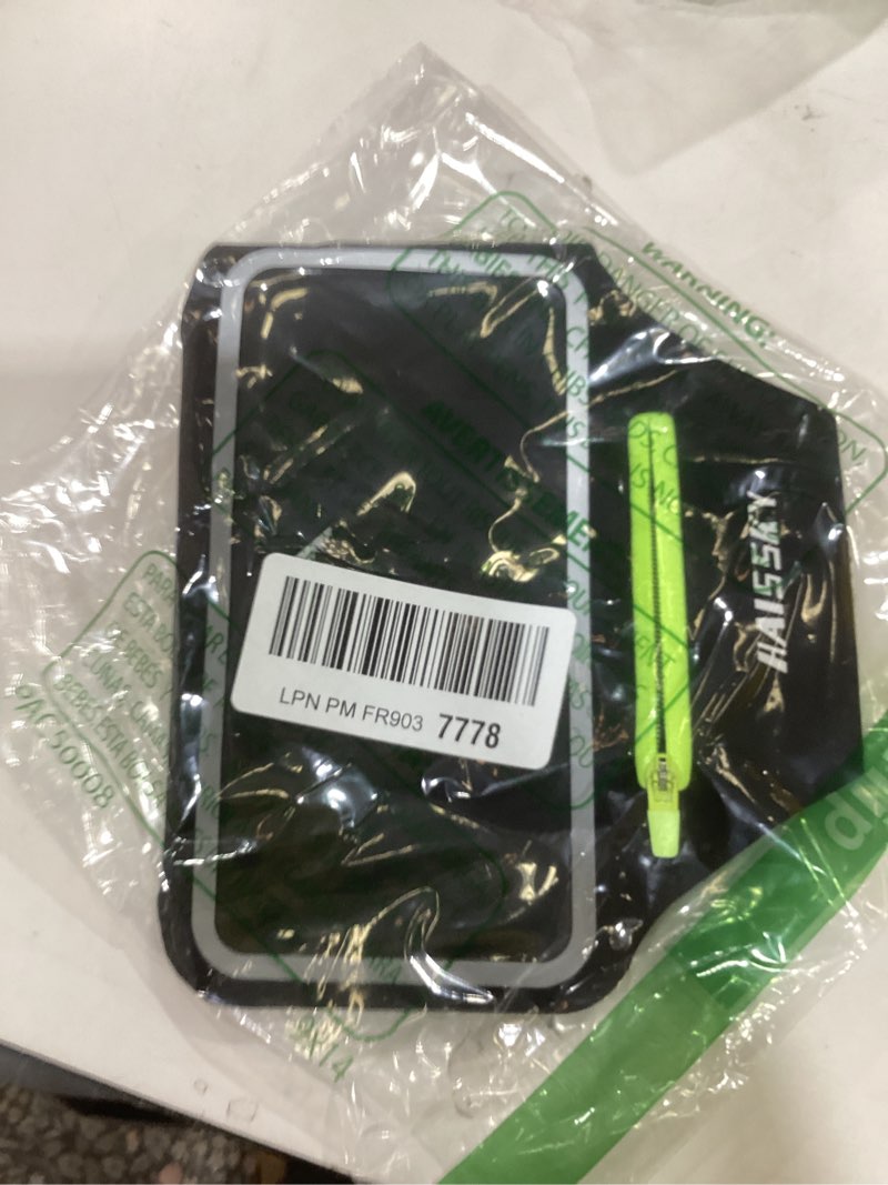 Condition photo showing New/Like New for Running Armband with Earphone Bag Cell Phone Armband for iPhone 16 15 Pro 14 Plus 13 11 XR XS, Galaxy S24/S10 Water Resistant Sports Phone Holder Case & Zipper Slot Car Key Holder for 6.7 inch Phone M: Medium Arm Black (Up to 6.7'')