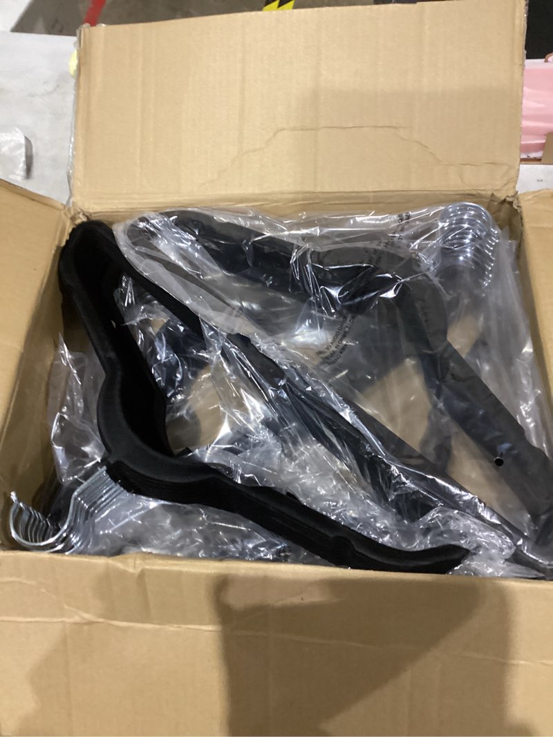 HOUSE DAY Black Velvet Hangers 60 Pack, Non Slip Clothes Felt Hanger Heavy Duty for Coat, Premium Sl