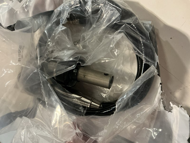 Condition photo showing Good Condition for side spray assembly