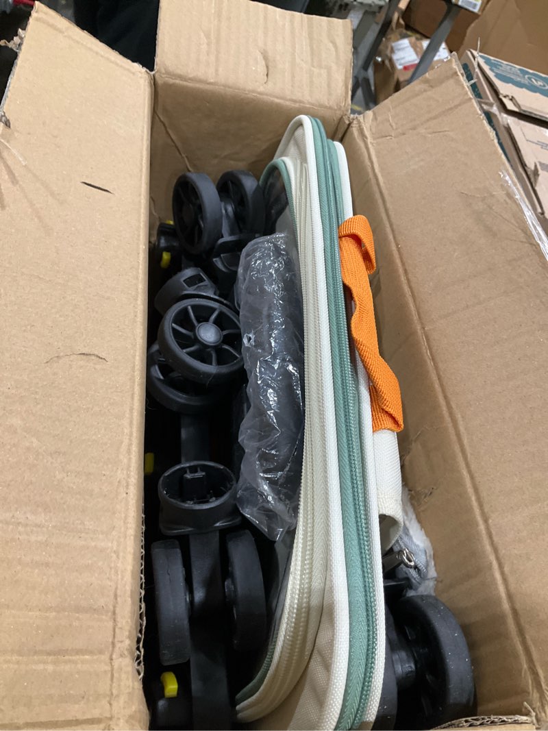 Condition photo showing Good Condition for Pet Carrier with Wheels, Foldable Rolling Carrier for Cats and Small Dogs