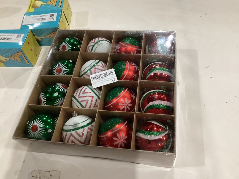 Condition photo showing New/Like New for 16Pcs Christmas Ornaments 3.15'' Shatterproof Red Green and White Bulbs Pendants Hanging Balls for Christmas Tree Xmas New Year Party Decorations Red and Green