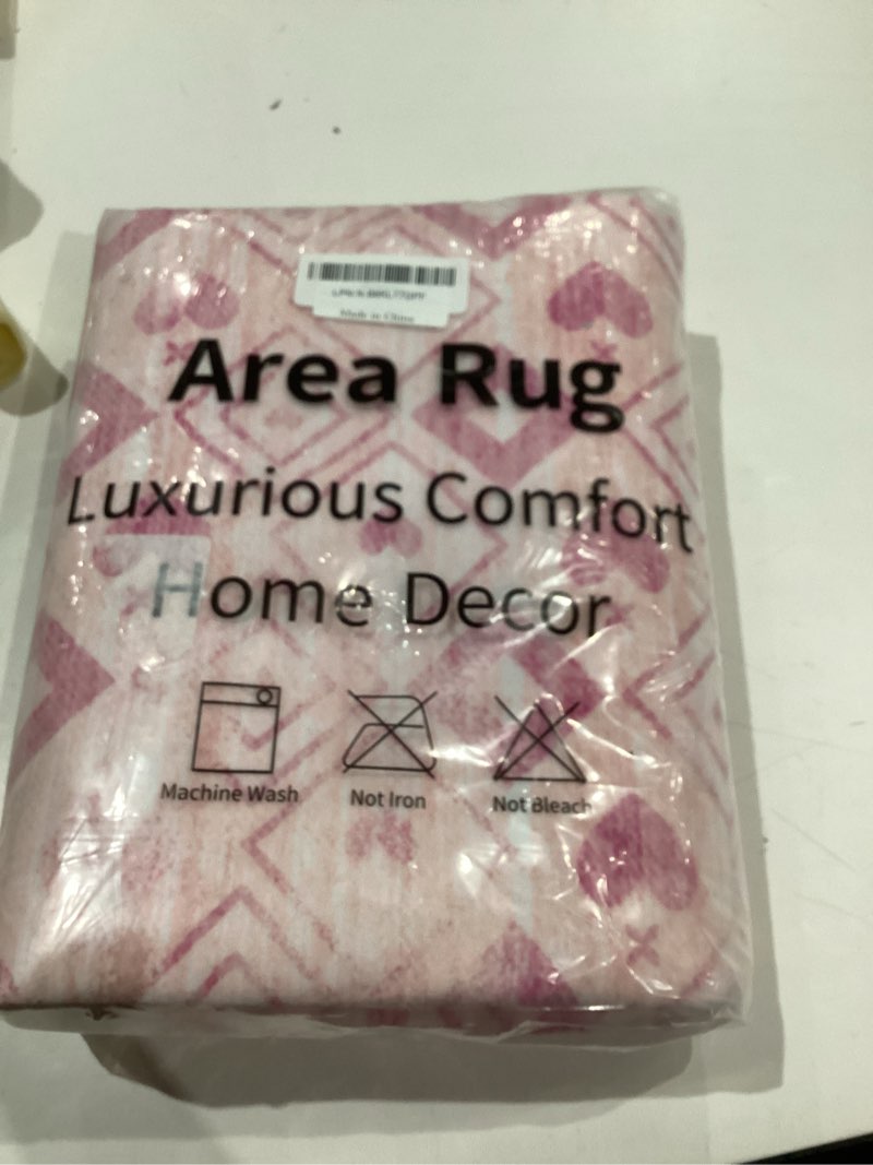 Condition photo showing Good Condition for Yinhua Geometric Washable Rugs 3x5 Modern Living Room Rug Grey and Black Bedroom Rug Soft Area Rugs Low Pile Non Slip Carpet for Home Office, Entryway, Laundry Grey 3 x 5 ft
