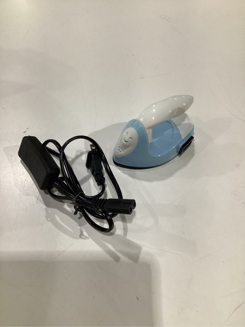 Condition photo showing Good Condition for Zhehao 8 Pack Mini Craft Iron Portable Handy Small Heat Transfer Machine with Charging Base Accessories for DIY Clothes Beads Patch Bag Hat Vinyl Projects