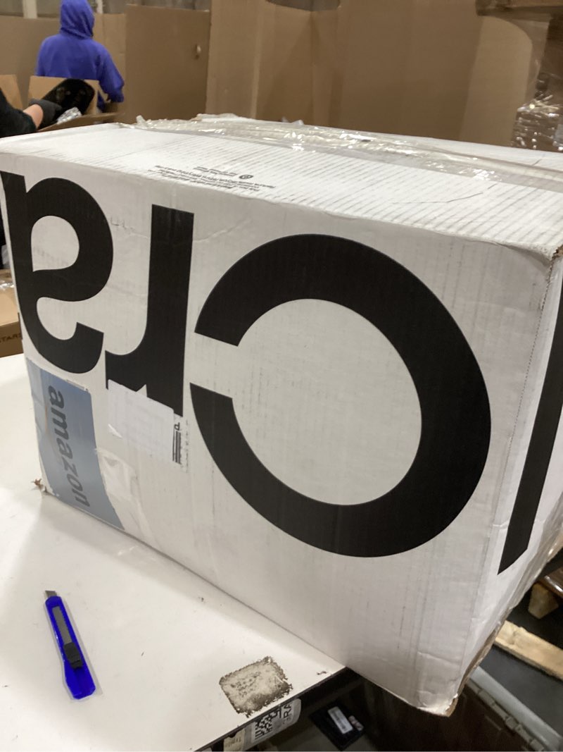 Condition photo showing Good Condition for Comforter