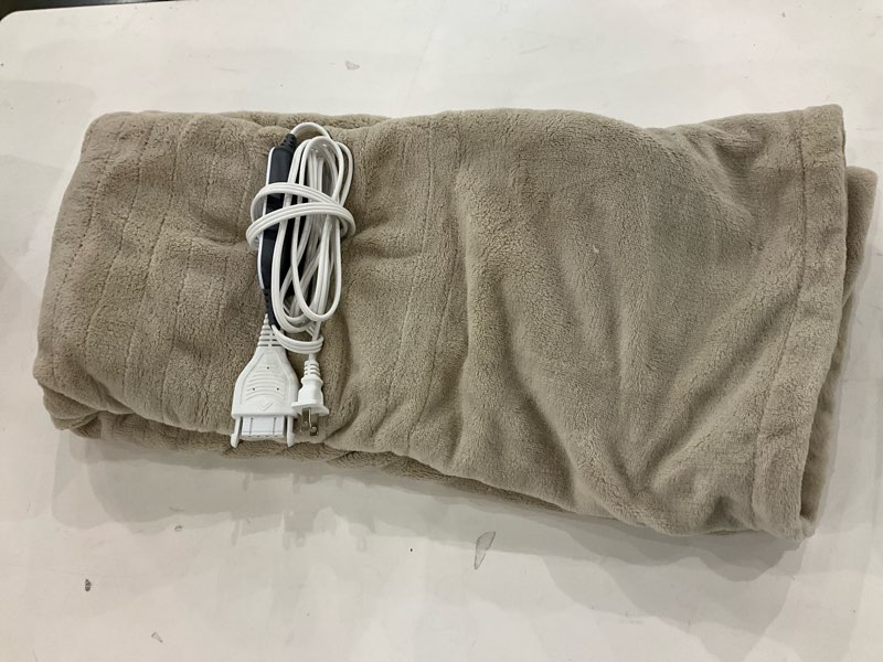 Condition photo showing New/Like New for sunbeam electric throw royal luxe microplush heated blanket, 4 heat settings, 4-hour auto shut-off, fast heating, warm and cozy, peyote color, 50" x 60" peyote throw