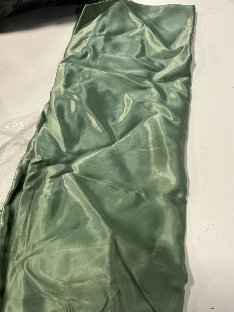 Condition photo showing Good Condition for 100% mulberry silk pillowcase, queen, eucalyptus