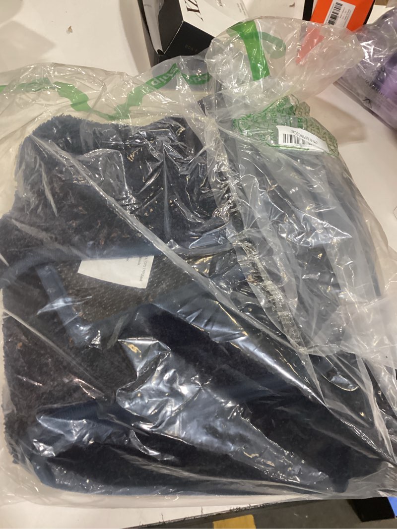 Condition photo showing Good Condition for purrugs dirt trapping door mat 24\" x 35.5\", non-slip machine washable entryway rug, dog doormat, indoor front door mat, super absorbent entry rug for muddy shoes & paws, navy blue navy blue 24\" x 35.5\"