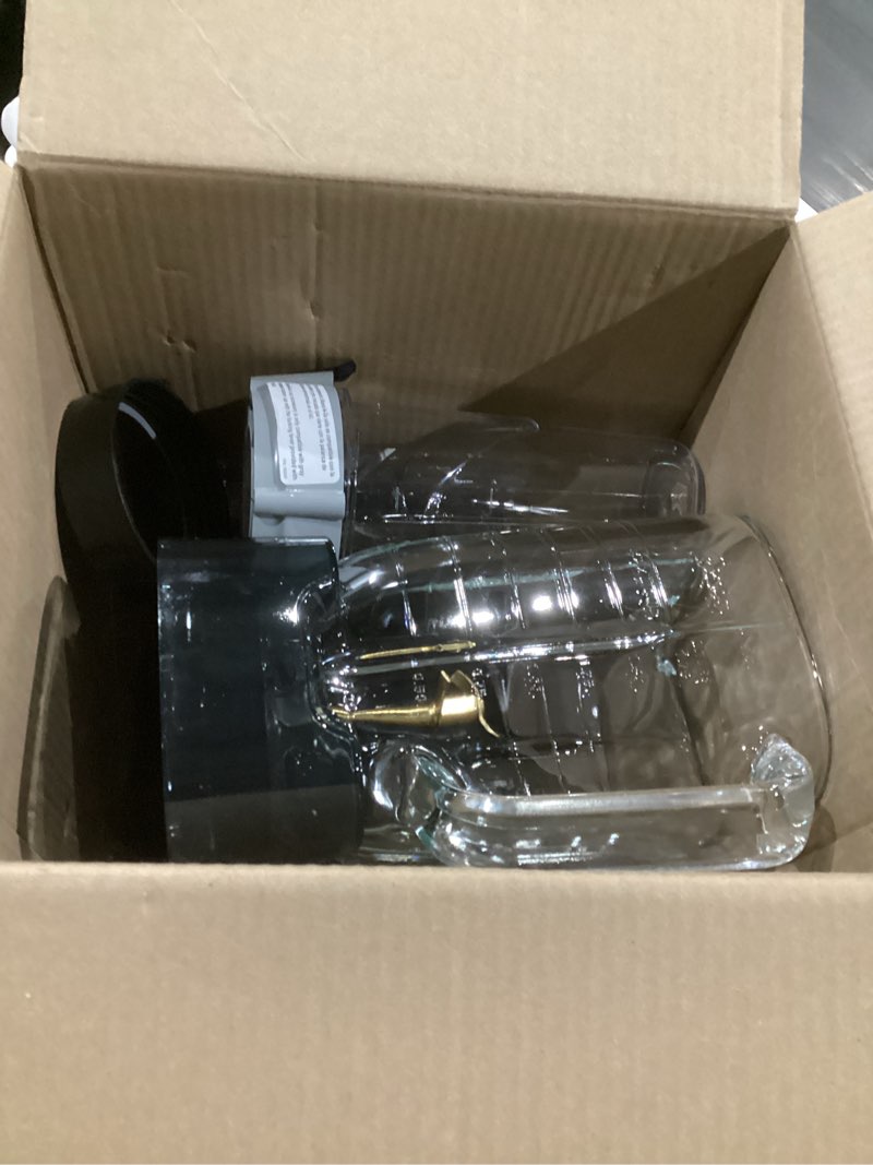 Condition photo showing Good Condition for oster extreme mix blender, 64oz glass jar, 3 iblend preset functions, 1600-watts, 10-point blade stack with titanium coating & 24oz blend-n-go cup 1600 watts glass jar w/ cup