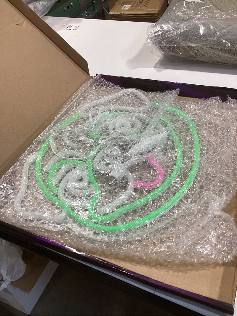 Condition photo showing Good Condition for pug neon sign for wall decor?dimmable pug neon signs for dog lovers eye catching home and pet shop decor?powered by usb 14 * 12.2 inch?christmas birthday party gifts green