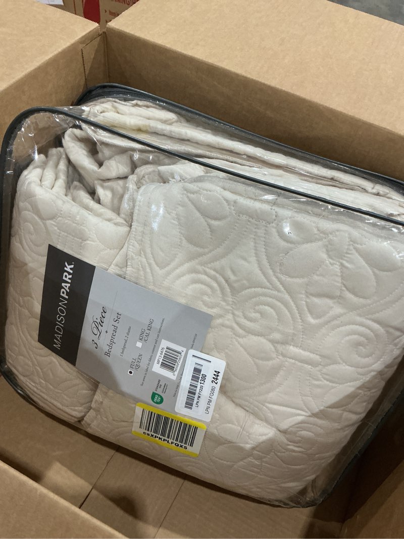 Condition photo showing Good Condition for madison park quebec split corner quilted bedspread classic traditional design all season, lightweight, bedding set, matching shams, queen, damask quilted cream 3 piece