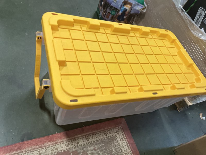 Condition photo showing Good Condition for Project Source Commander X-large 40 -Gallons ( 160 -Quarts ) Clear Heavy Duty Rolling Stackable